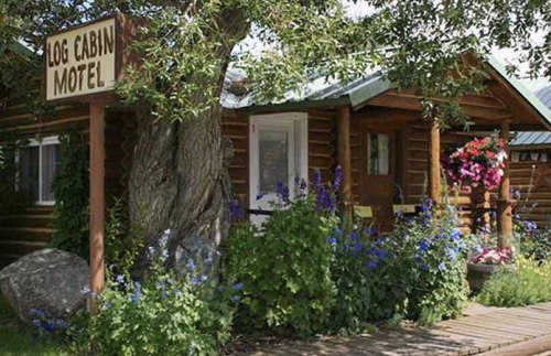 Log Cabin Motel Pinedale WY